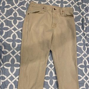 Men’s size 33x30 wrangler pants